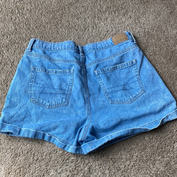 American Eagle Jean Shorts Size 10 - Picture 2 of 2